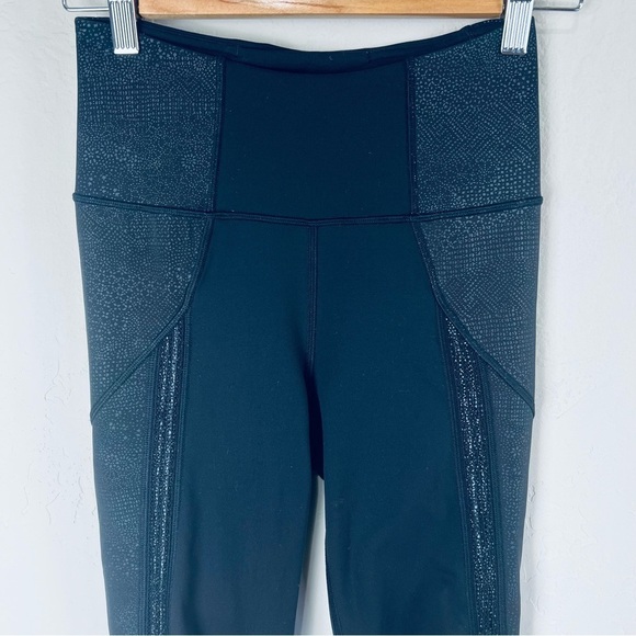Lululemon Power Lines Crop Leggings Mesh Panels Black Meisai Black White Size‎ 4 - Picture 3 of 12